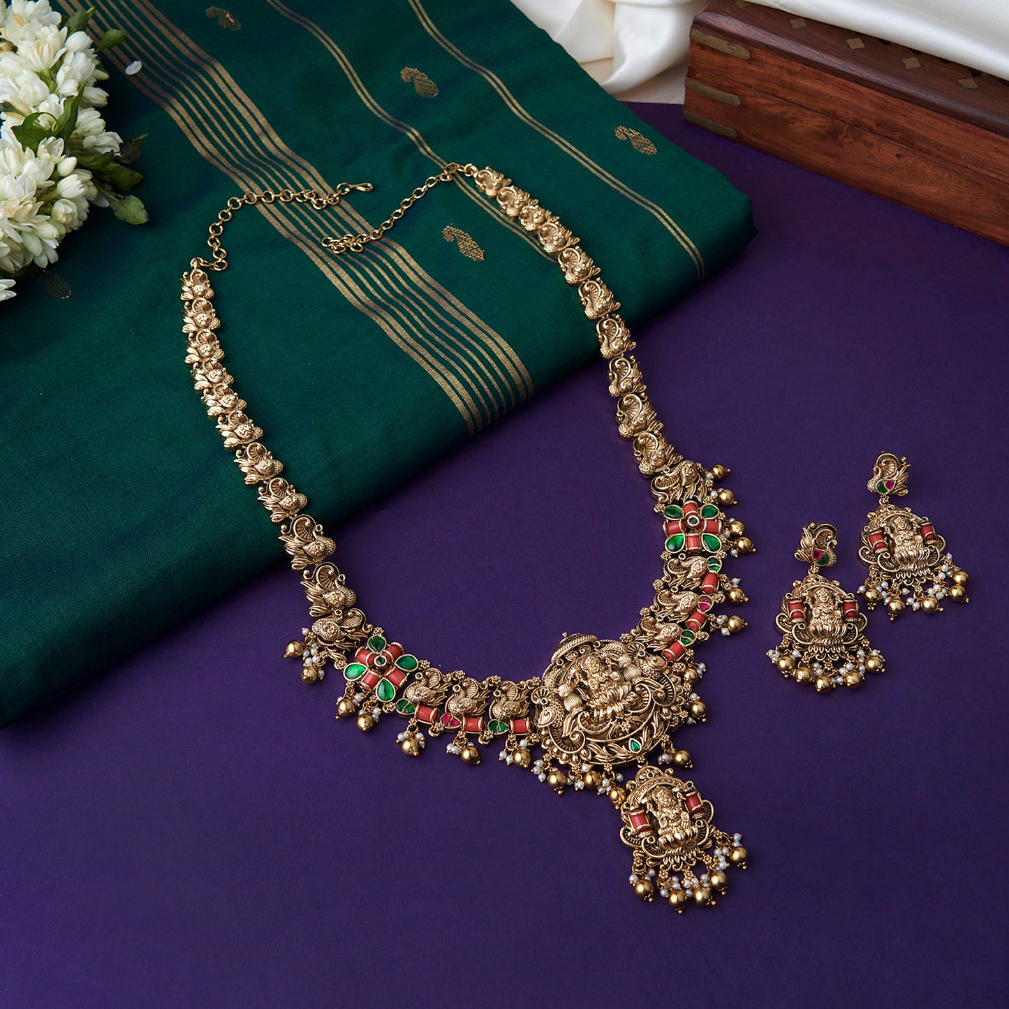 Lakshmi Coral Haaram SM63115