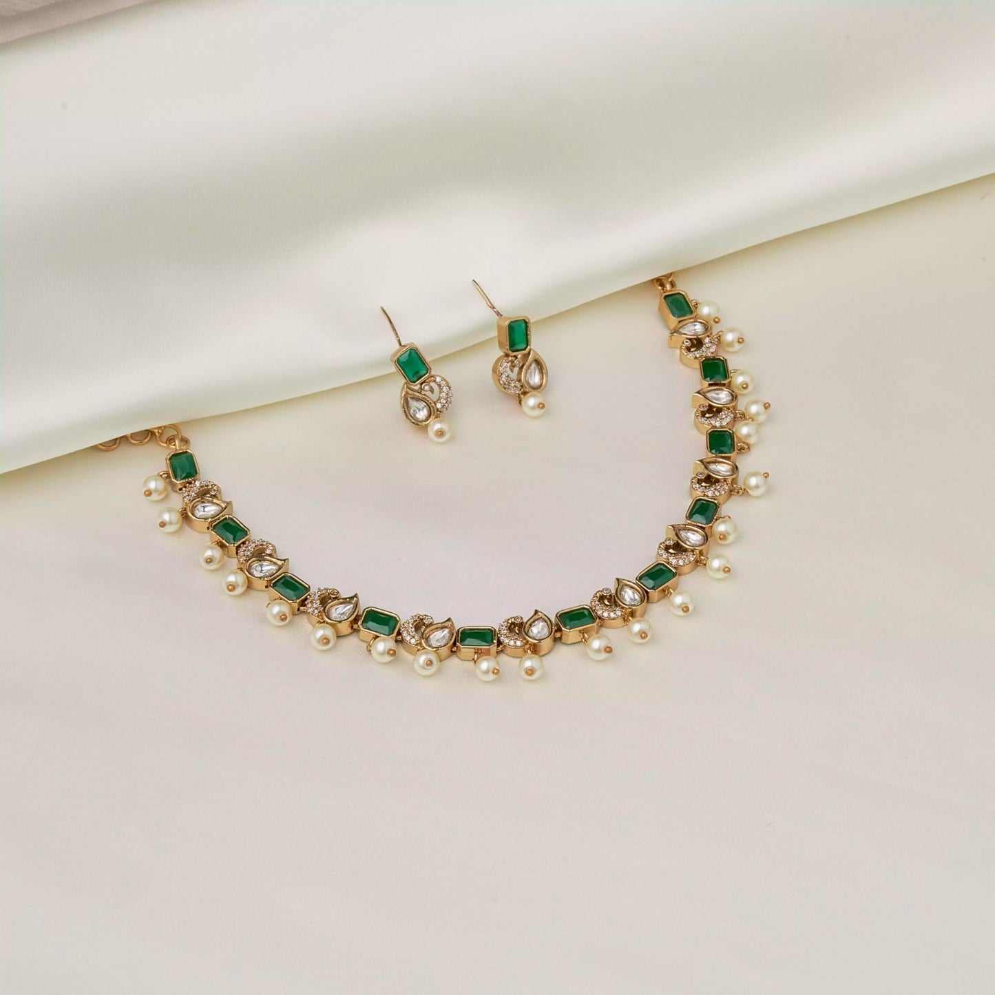 Emerald and Pearl drop Necklace SM77209
