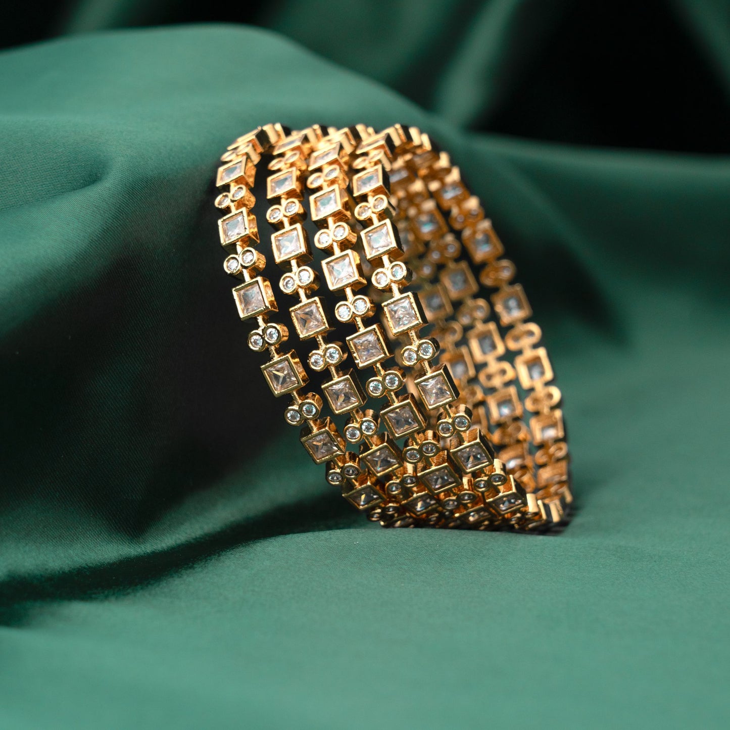 Green & White Bangles SM60156