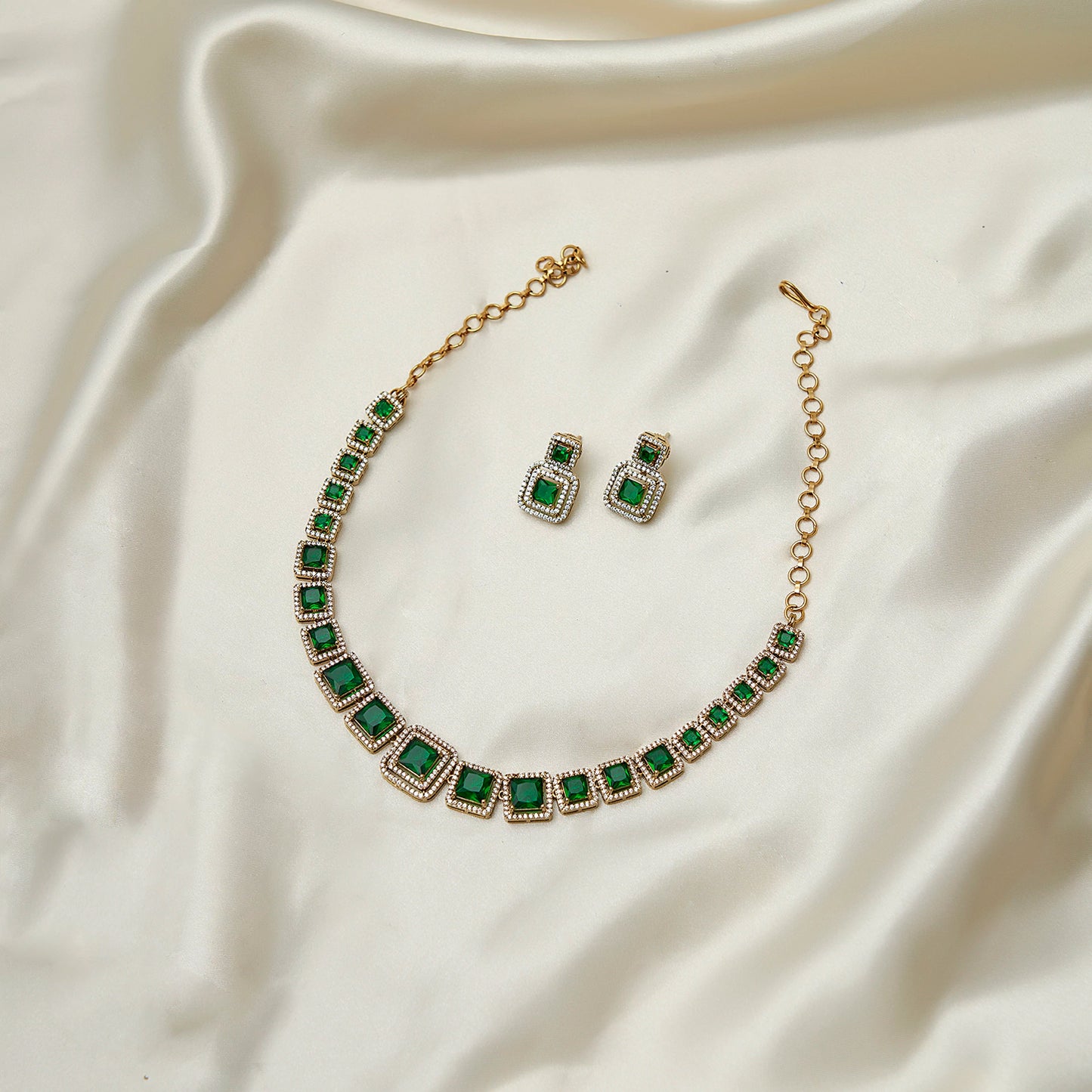 Emerald and Zircon Necklace SM77119