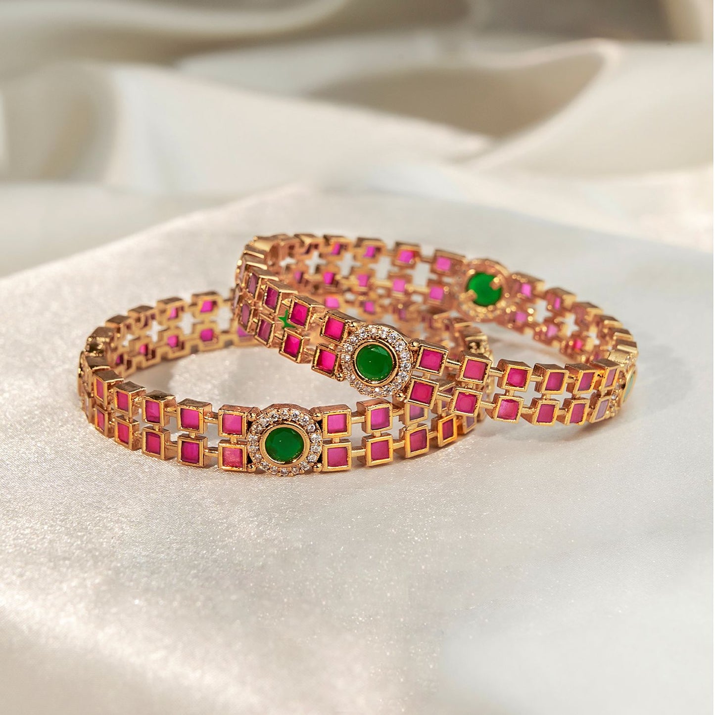 Elegant Bangles SM60157