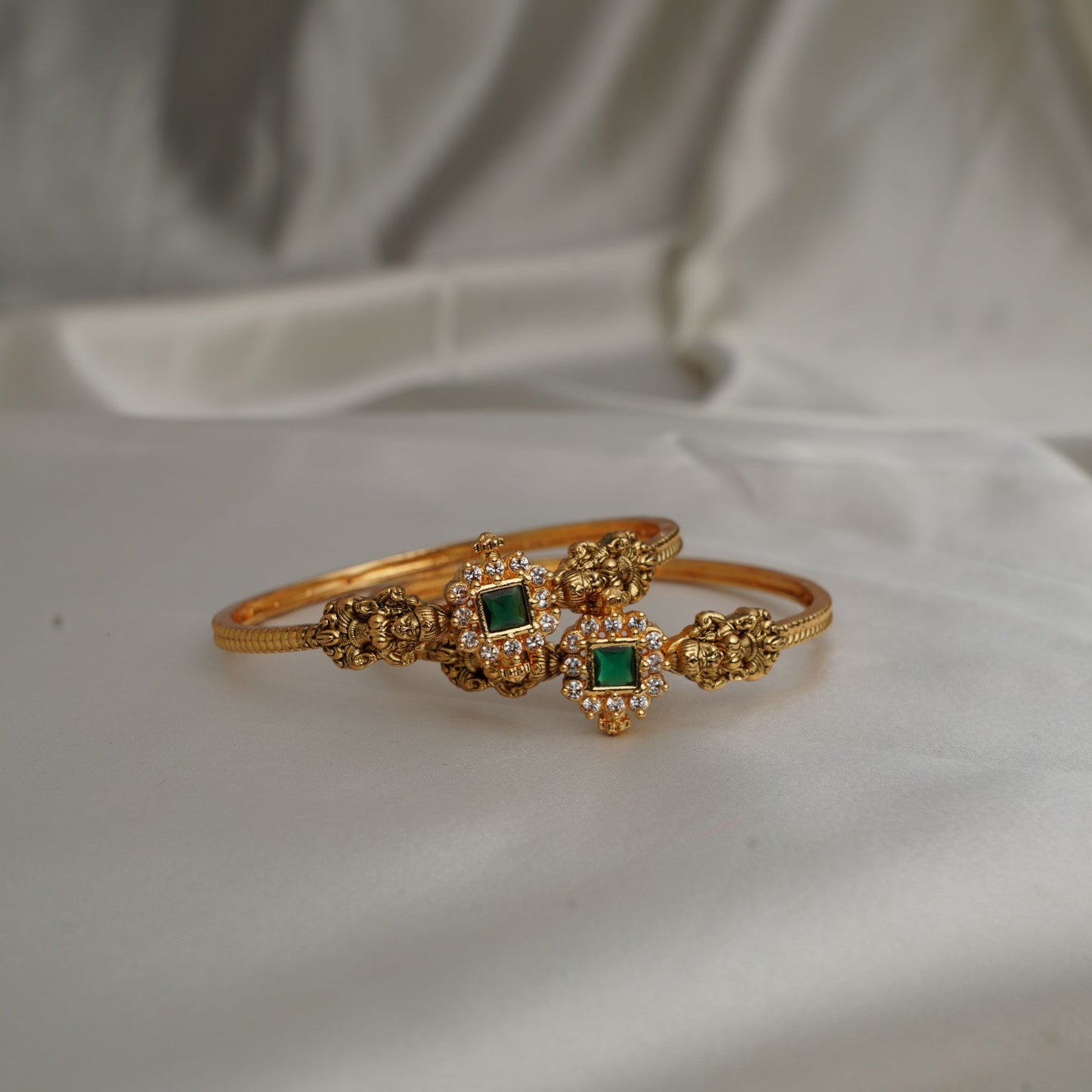 Lakshmi Bangles SM60103