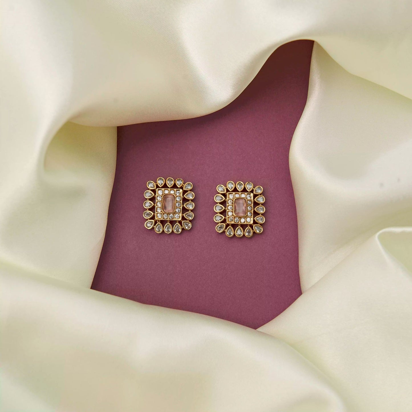 Square Cut Stud SM21106