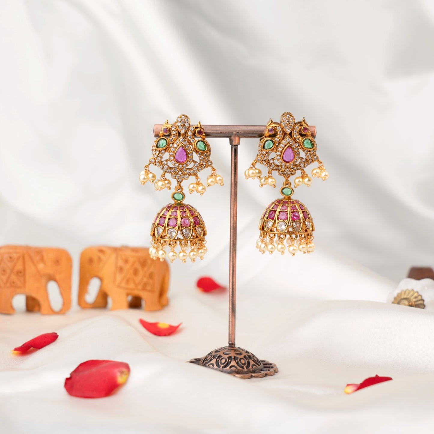 Graceful Traditional Jhumka SM72131