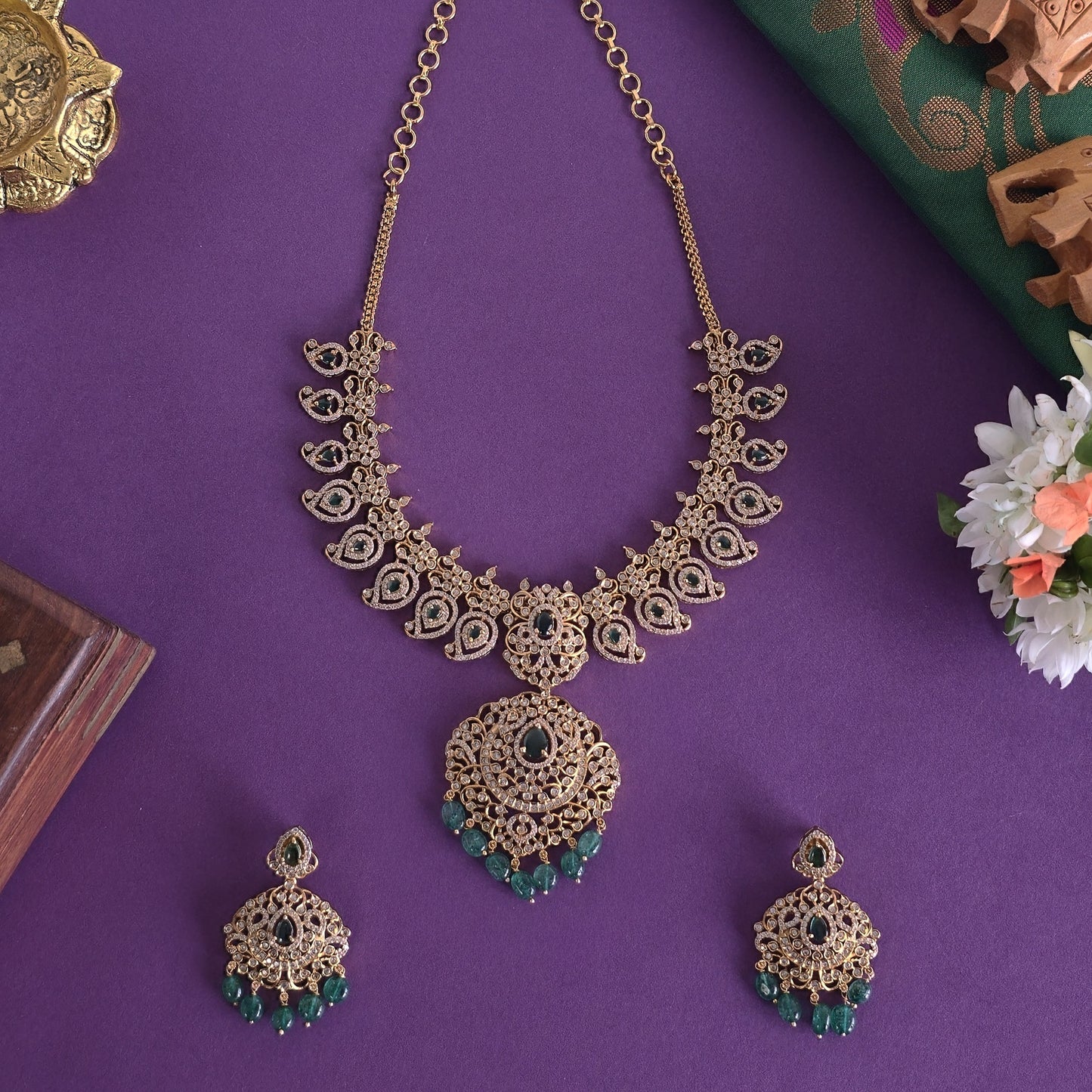 Emerald Mango Necklace SM77213