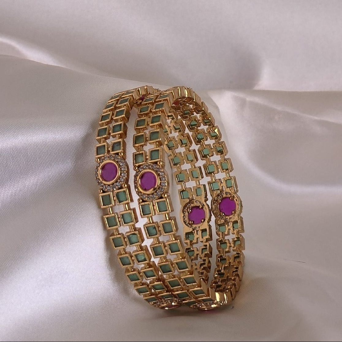 Elegant Bangles SM60157