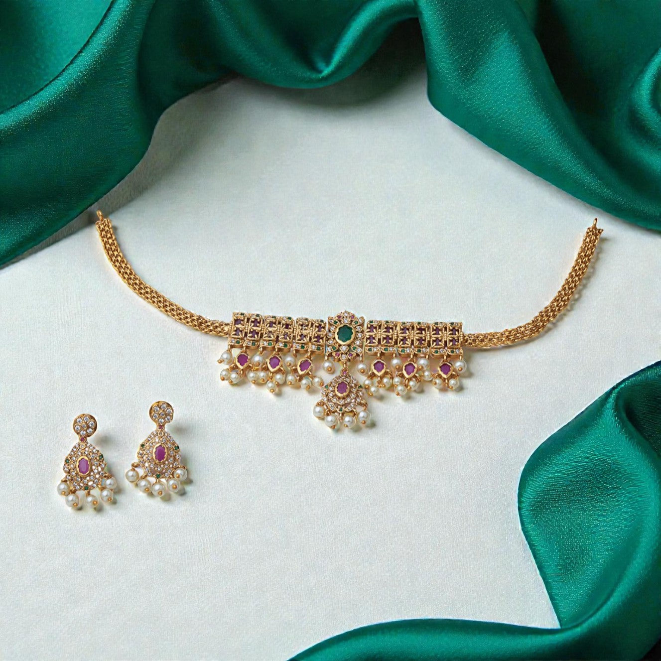 Elegant Designer Choker SM51110