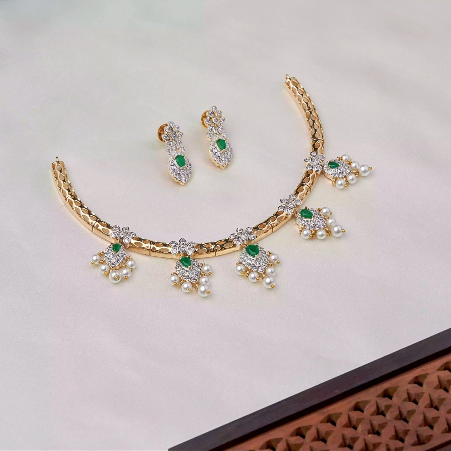 Emerald Necklace SM77229