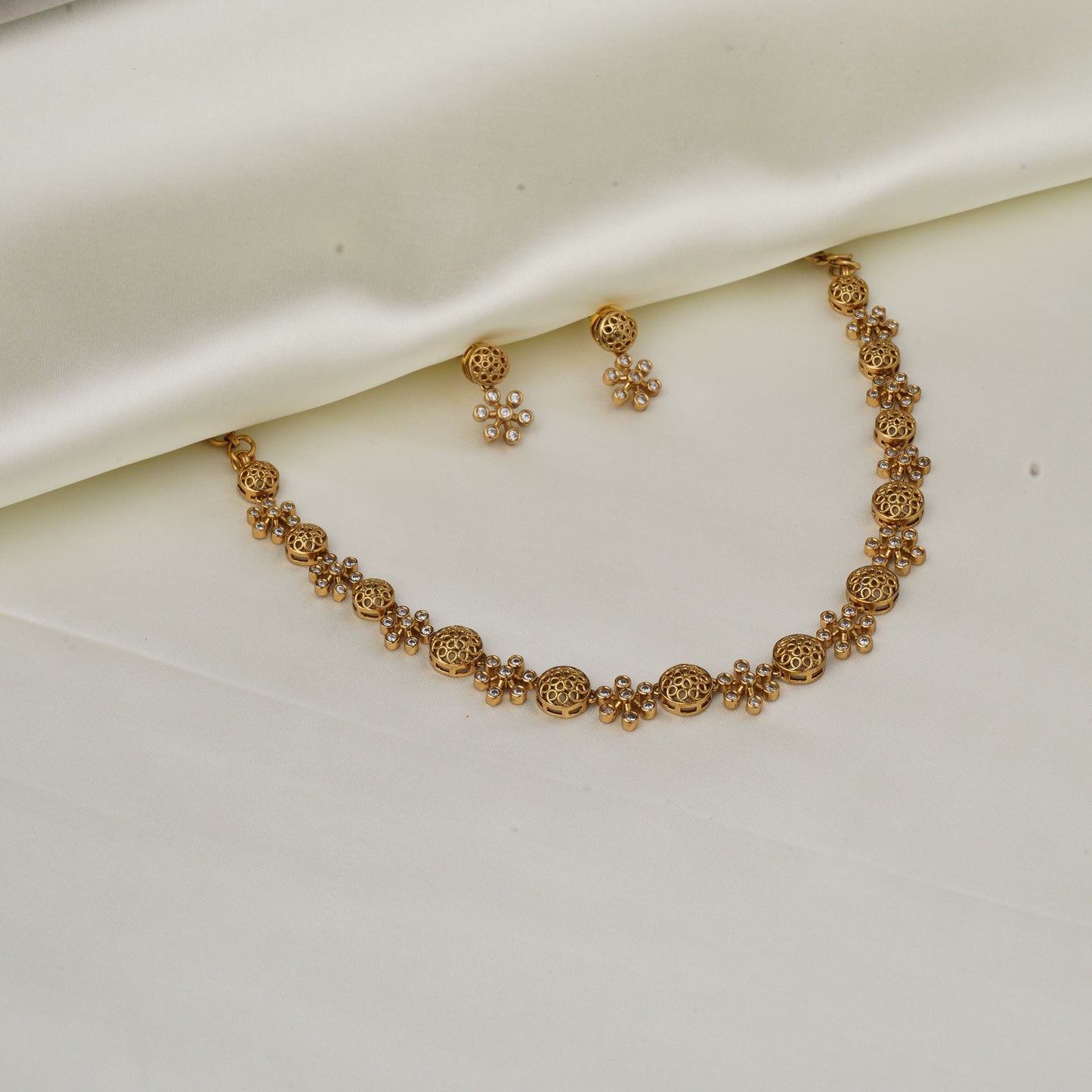 Elegant Gold Necklace SM77177