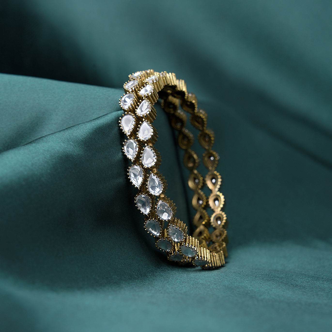 Classic Victorian Bangles SM60177