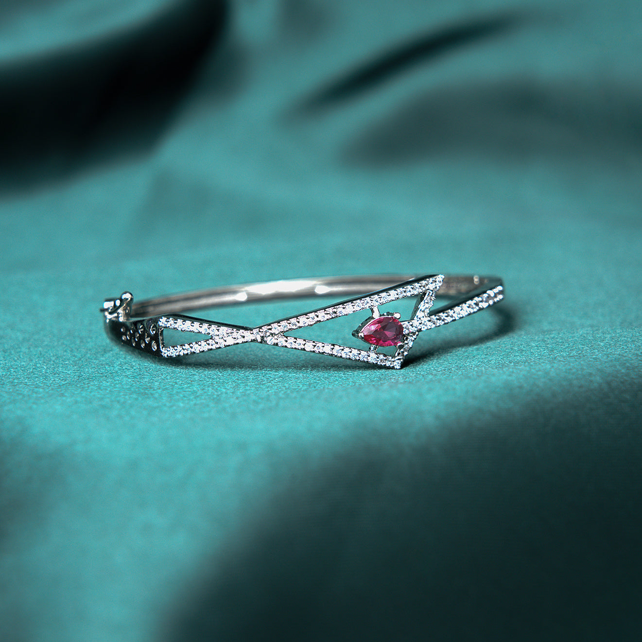 Classic Zircon Bracelet