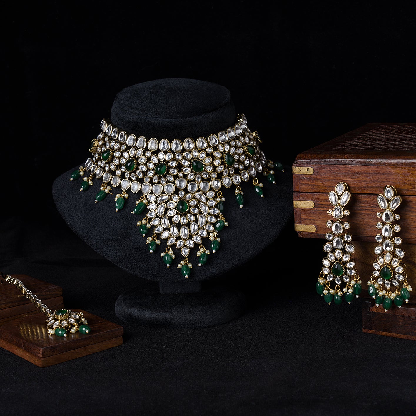 Statement Kundan Choker SM51301