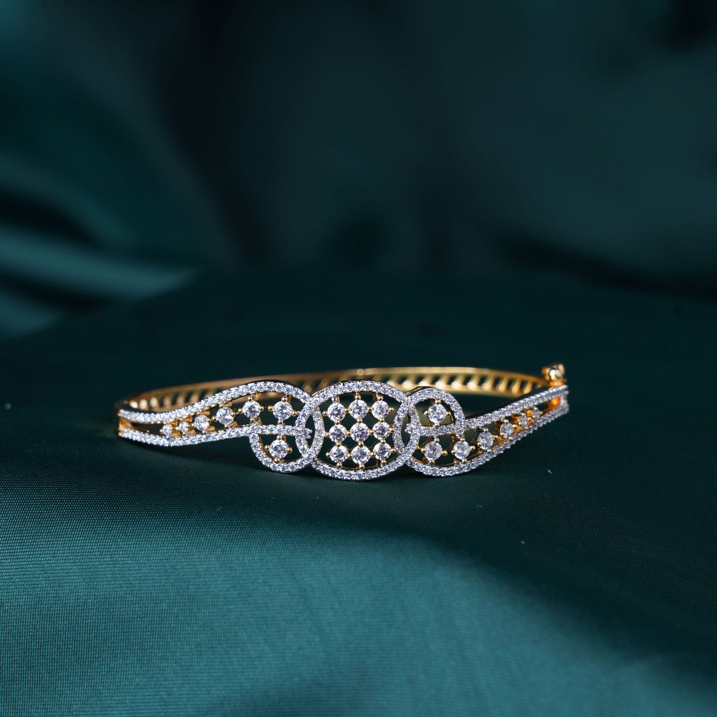 Elegant Crystal Bracelet
