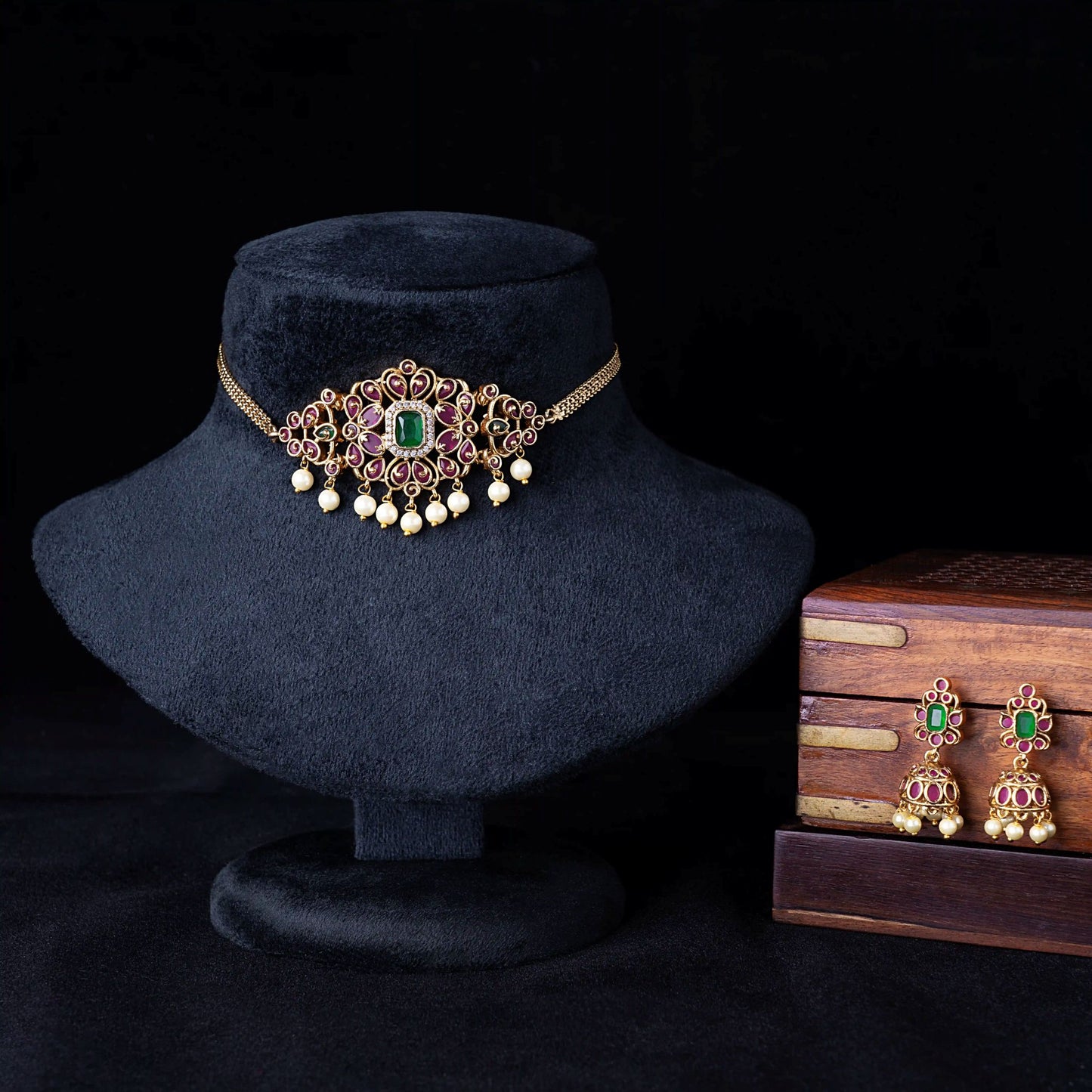Emerald Ruby Pearl Choker