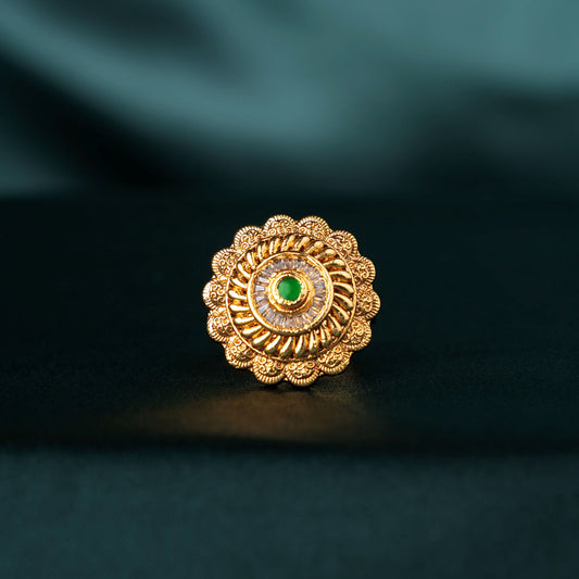 Emerald Classic Finger Ring