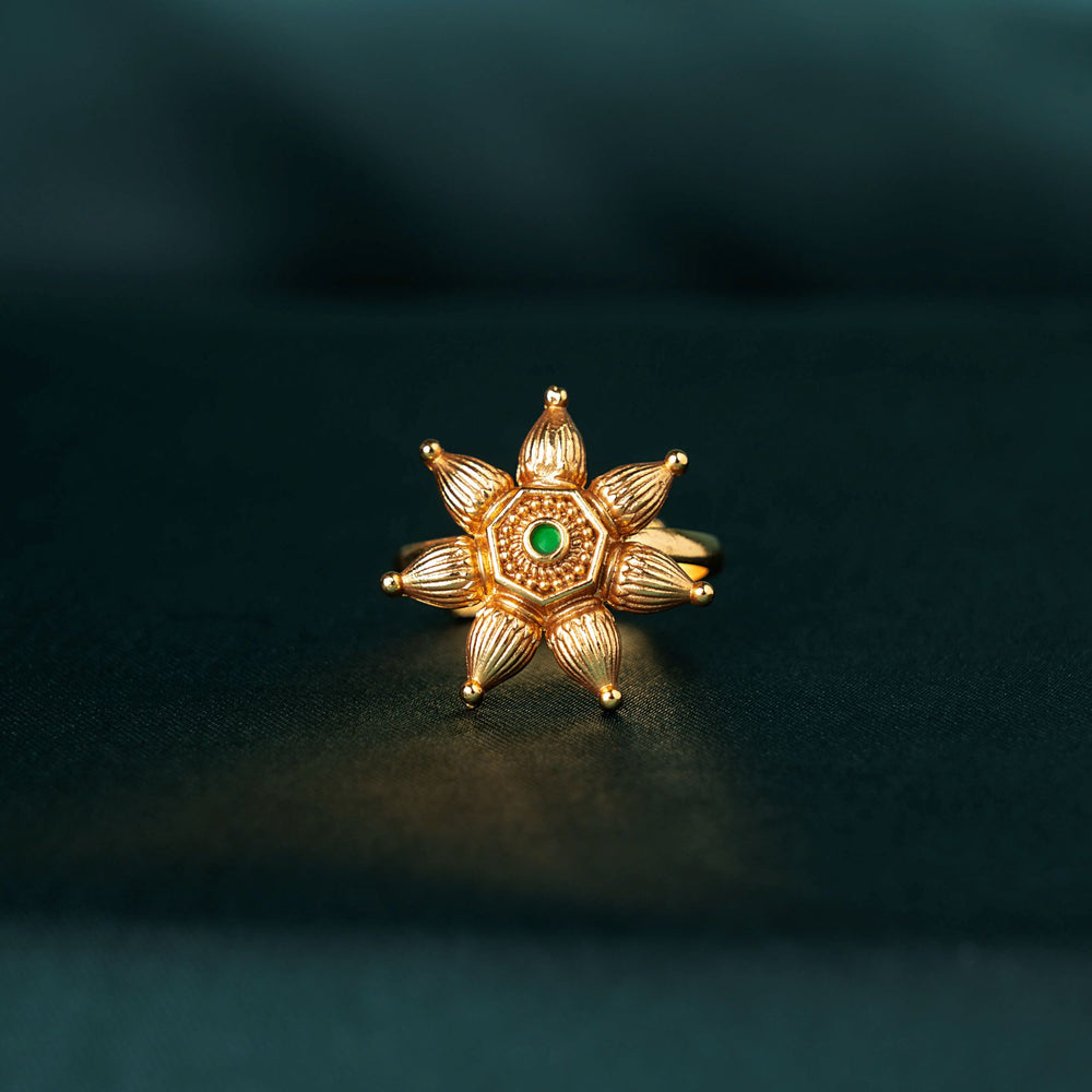 Emerald Floral Finger Ring