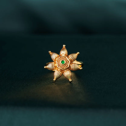 Emerald Floral Finger Ring