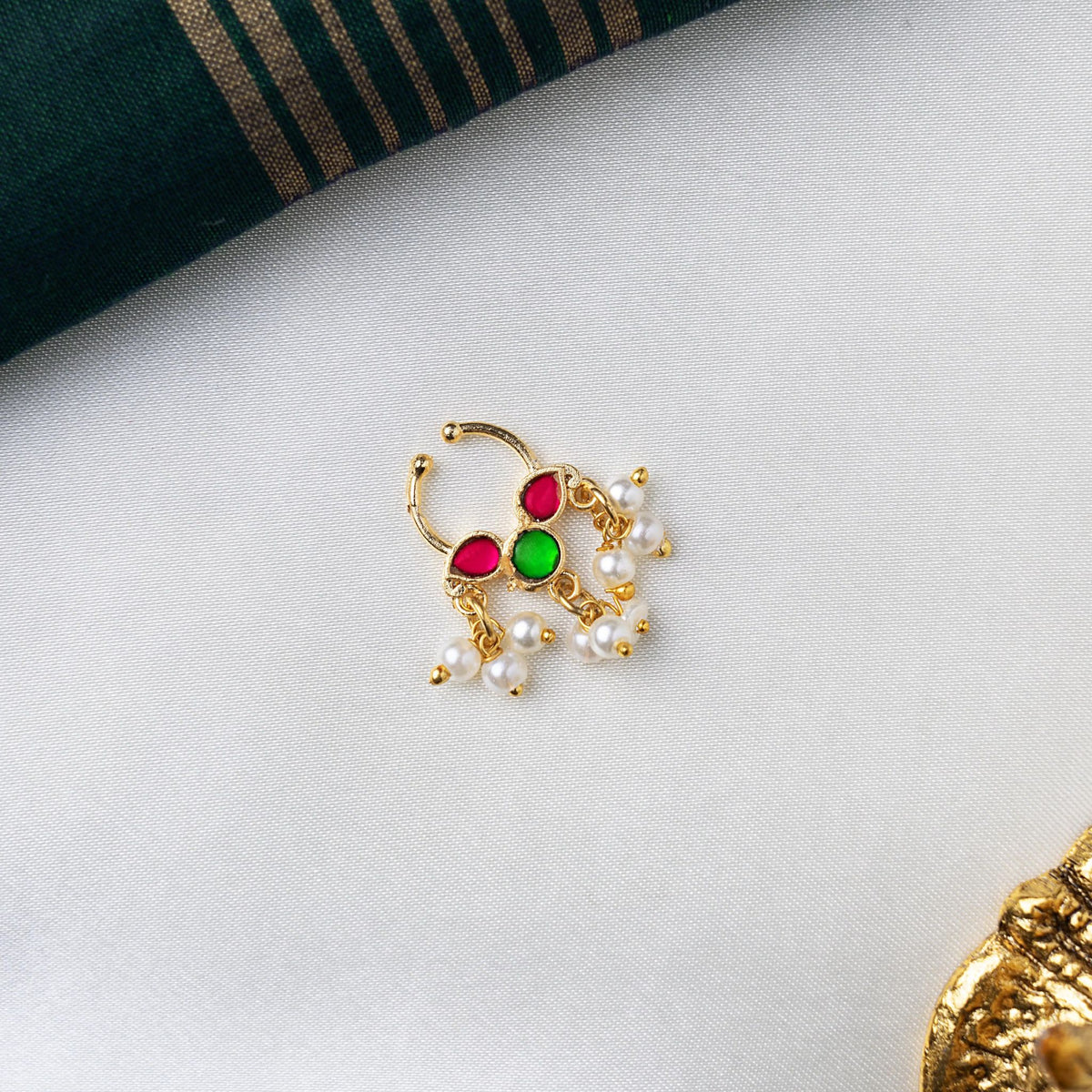 Emerald Ruby Leaf Nose pin