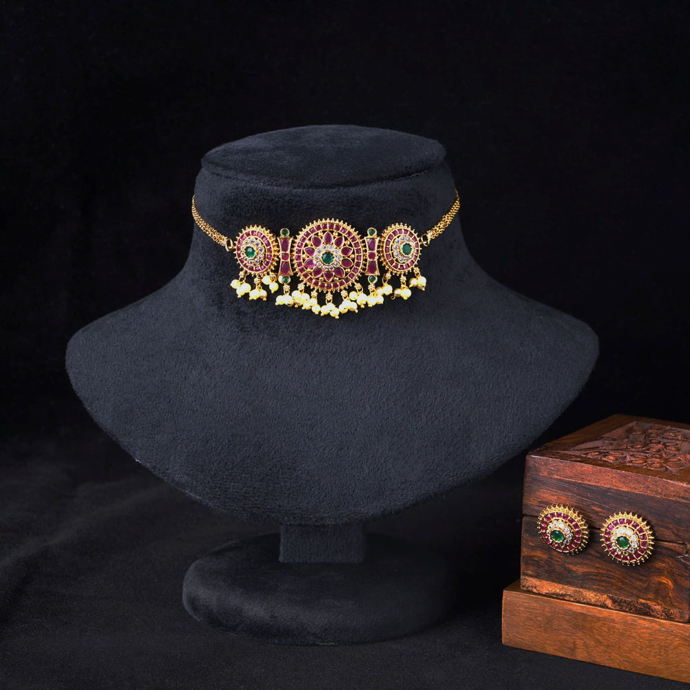 Triple Circle Kemp Choker