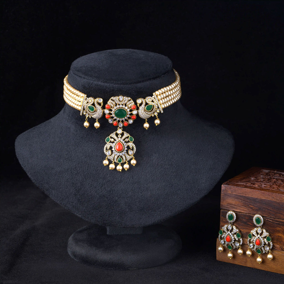 Emerald Coral Statement Choker