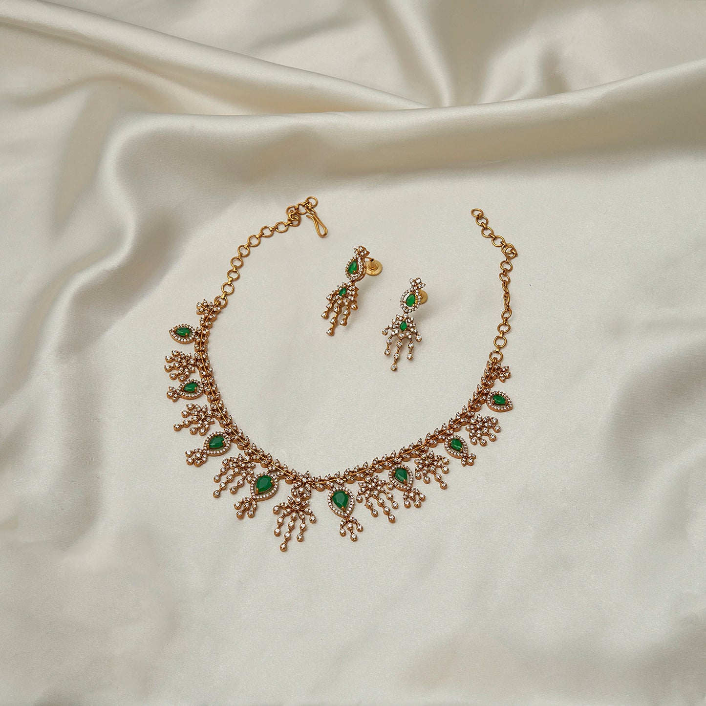 Emerald and Zircon Necklace SM77115