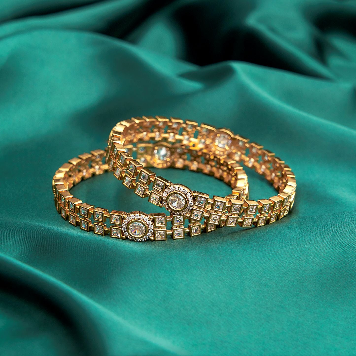 Elegant Bangles SM60157