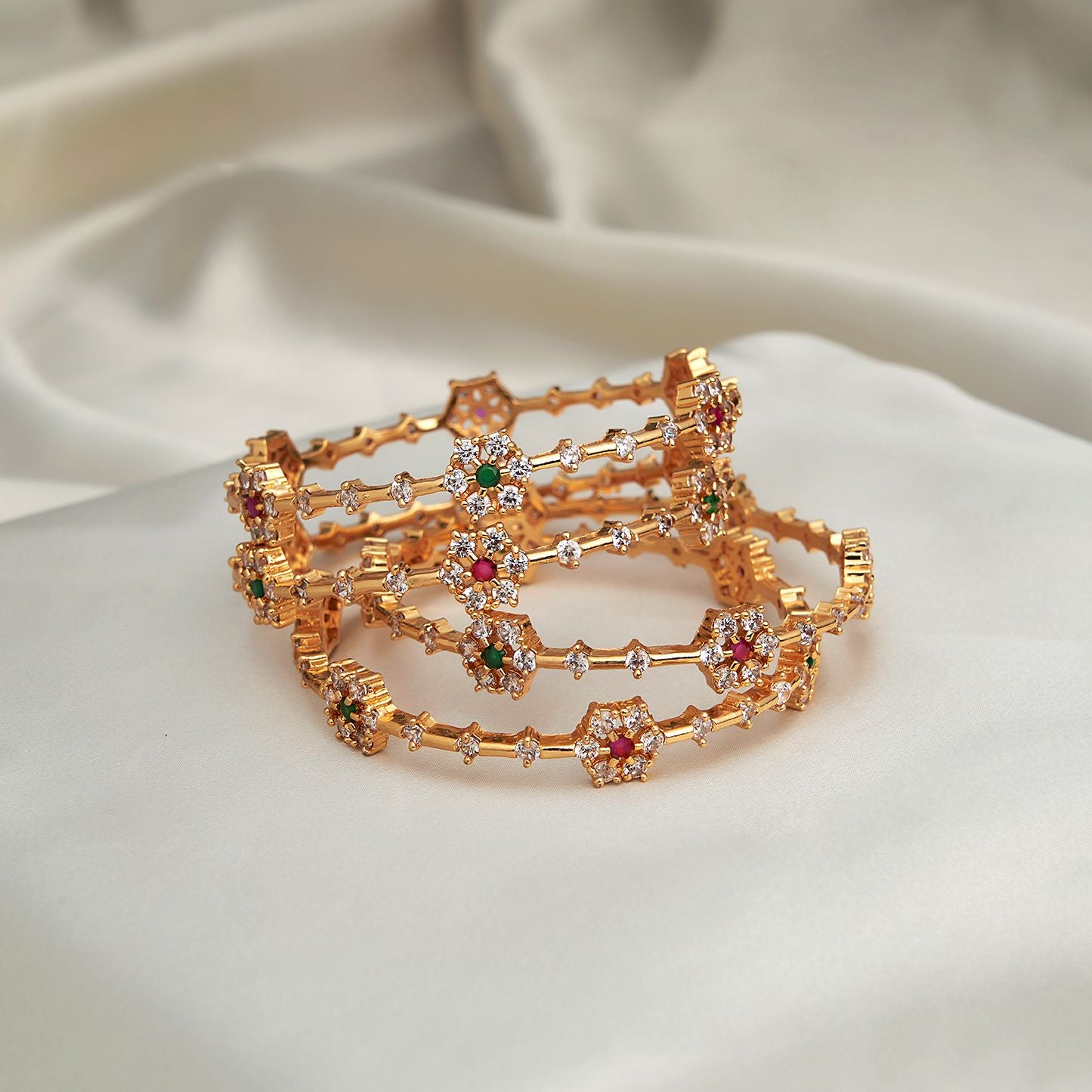 Zircon Flower Bangles SM60107