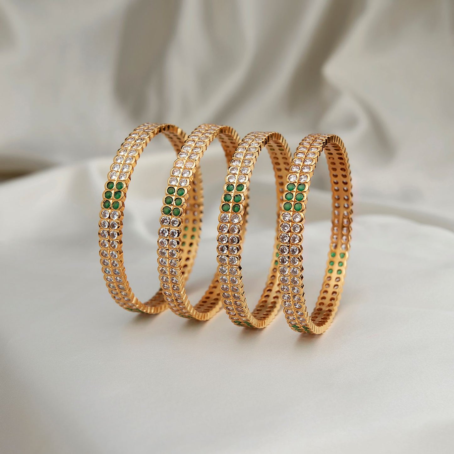 White & Green Bangles SM60149