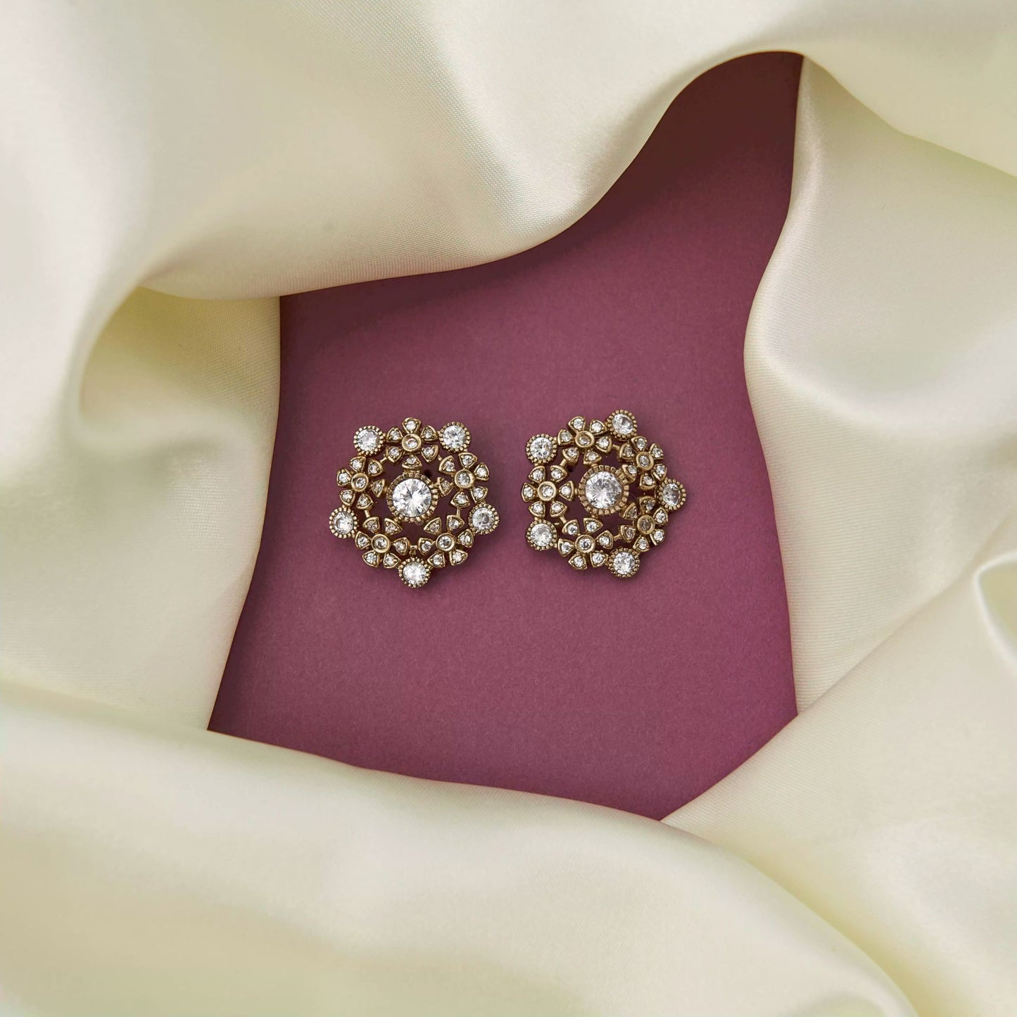 Retro Charm Stud SM21138