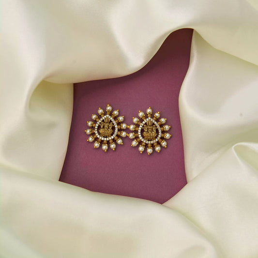 Lakshmi Pearl Stud SM21112