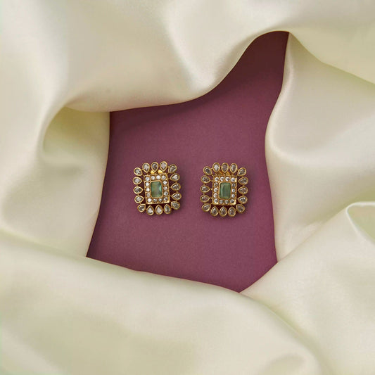 Square Cut Stud SM21106