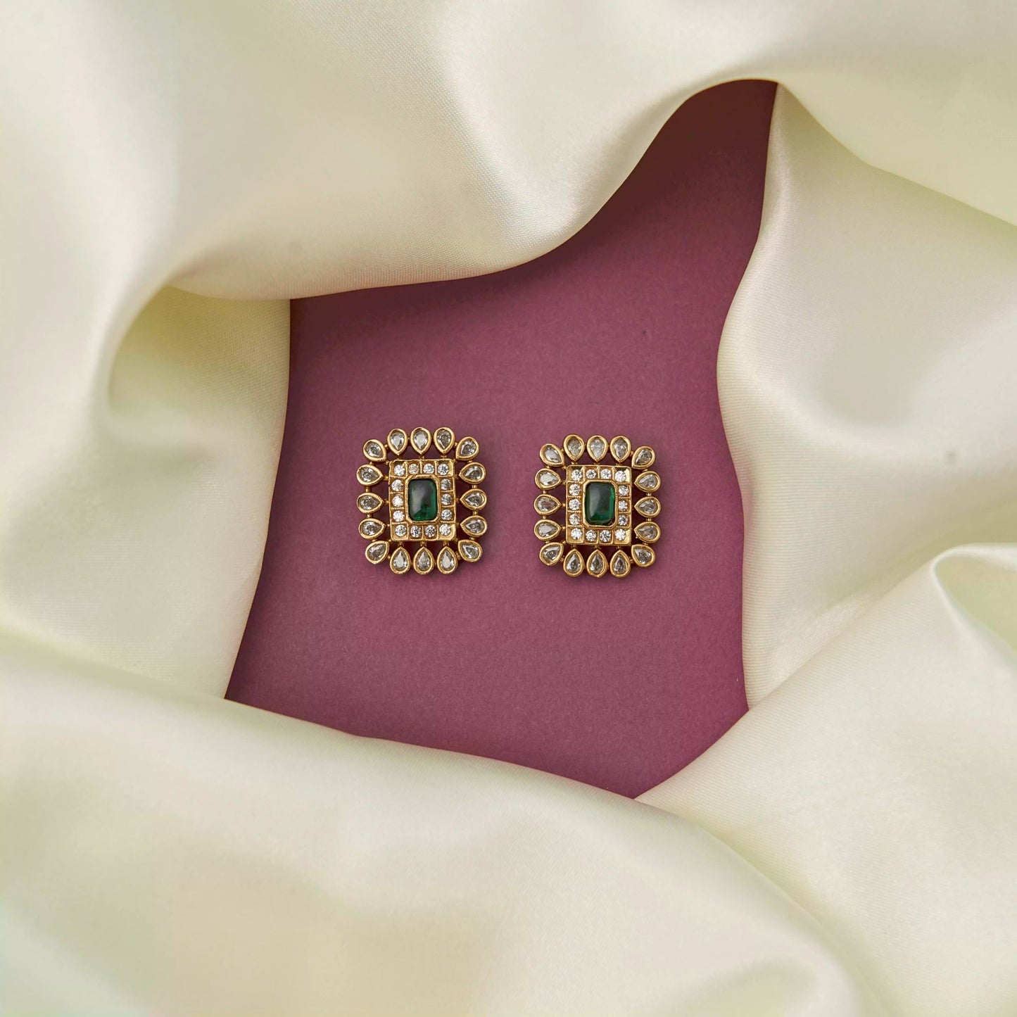 Square Cut Stud SM21106