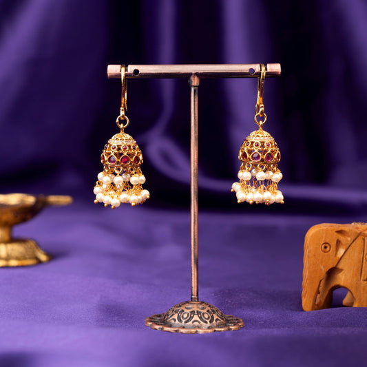 Elegant and Minimal Jhumka SM72144