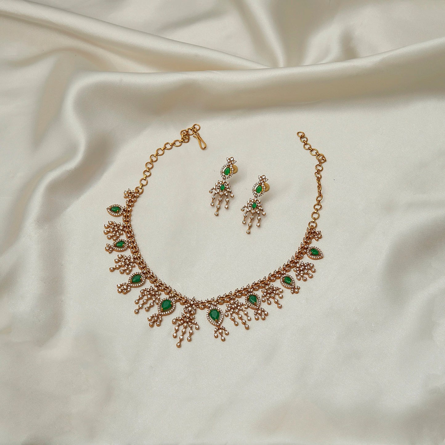 Emerald and Zircon Necklace SM77115